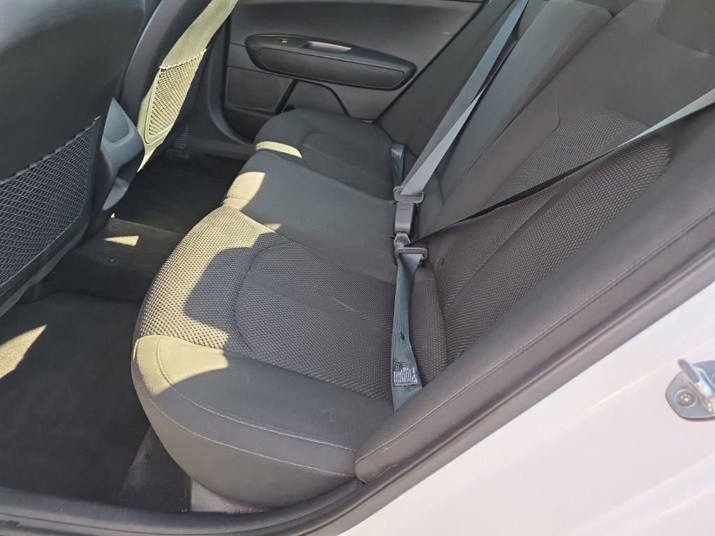 Used 2019 Kia Optima LX image 22