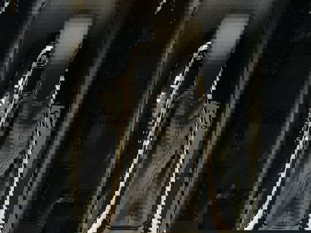 Used 2025 Toyota Corolla SE image 22