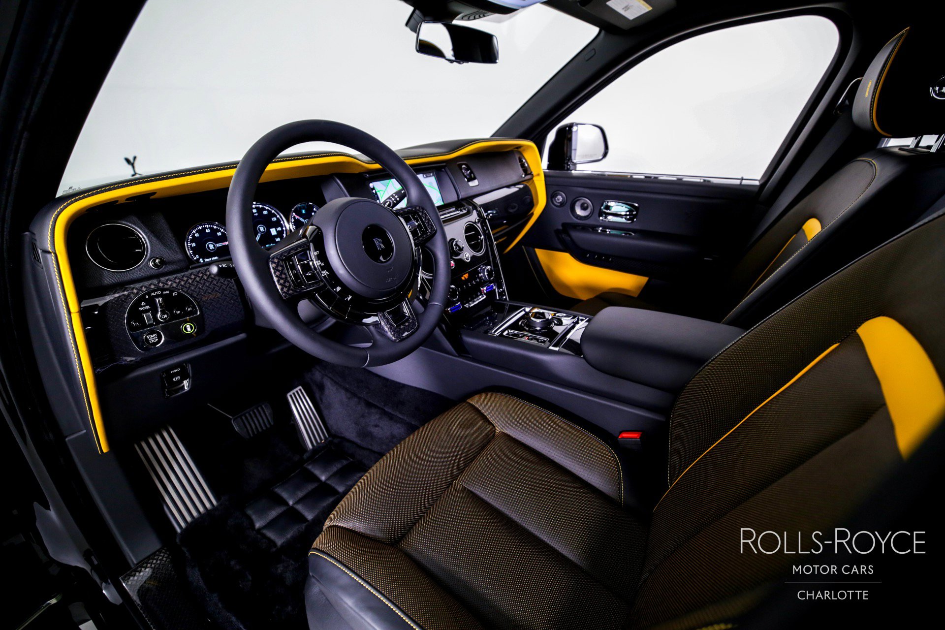 Certified 2024 Rolls-Royce Cullinan Black Badge w/ Dark Exterior Package AWD/4WD image 4