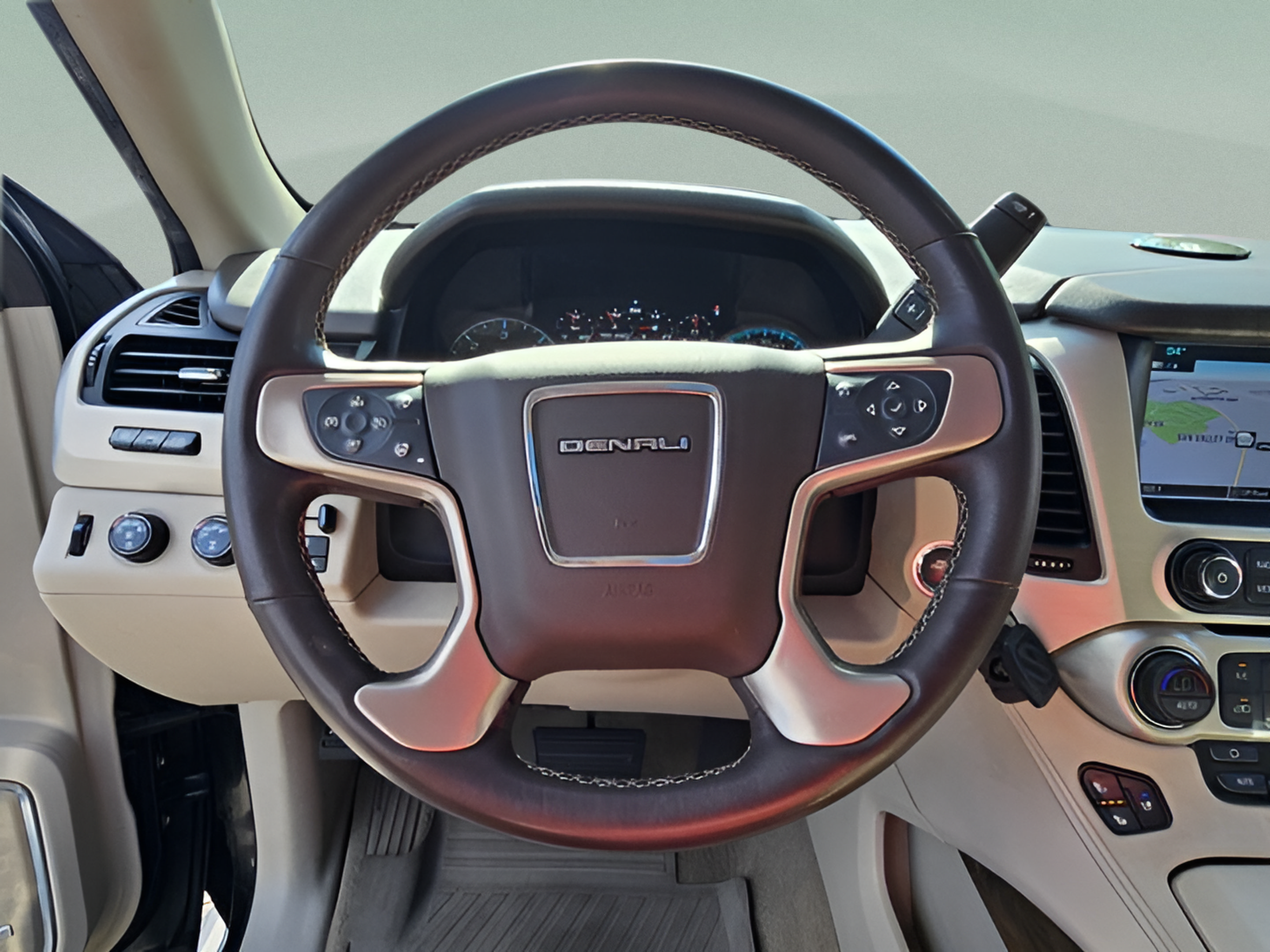 Used 2019 GMC Yukon Denali AWD/4WD image 24