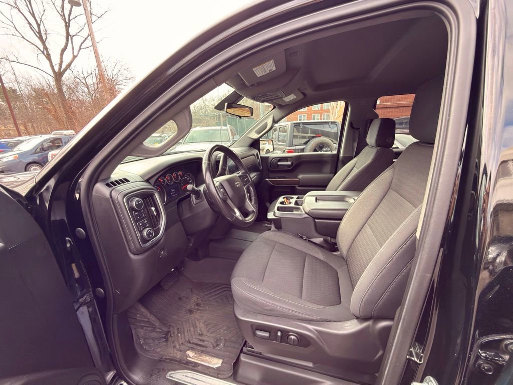 Used 2022 Chevrolet Silverado 1500 RST AWD/4WD image 2