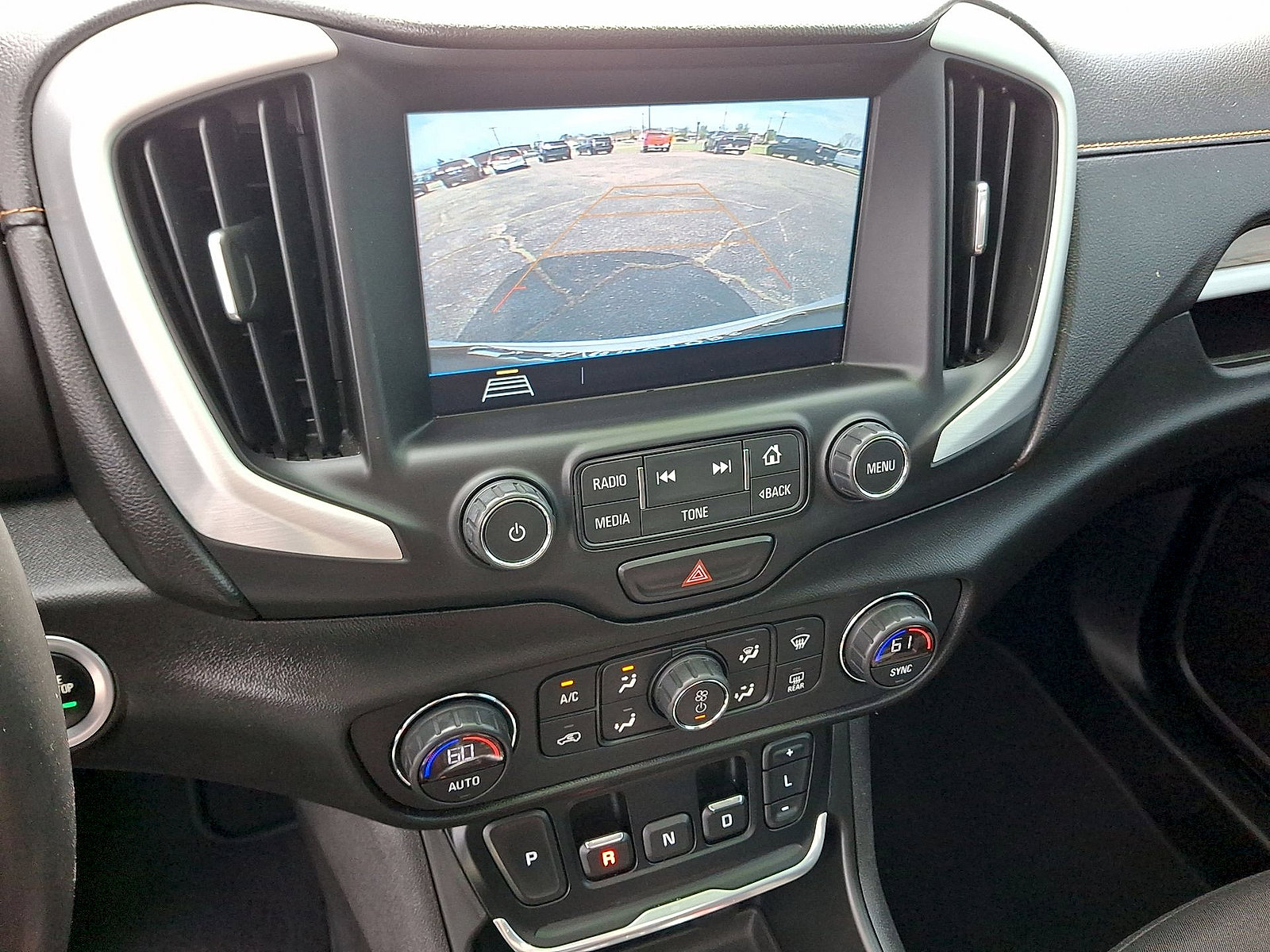 Used 2018 GMC Terrain SLE w/ GMC Pro Grade Package AWD/4WD image 15