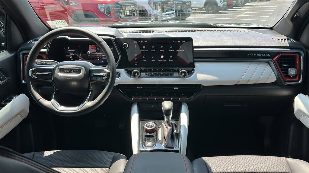 Used 2024 GMC Canyon AT4X image 10