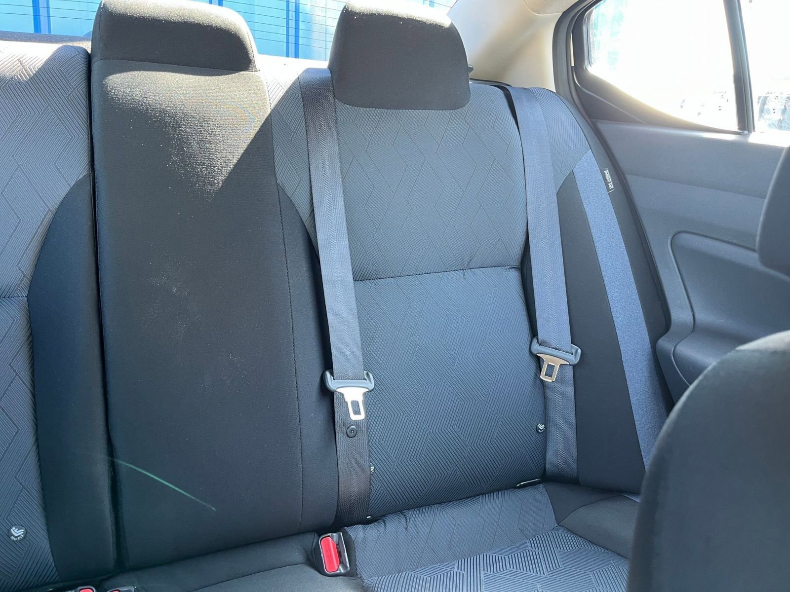 Used 2025 Nissan Versa SV image 35