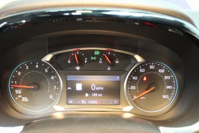 Used 2024 Chevrolet Traverse RS image 25