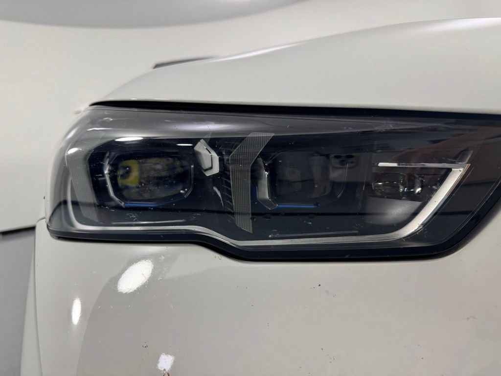 Certified 2024 BMW 530i xDrive w/ Convenience Package AWD/4WD image 9