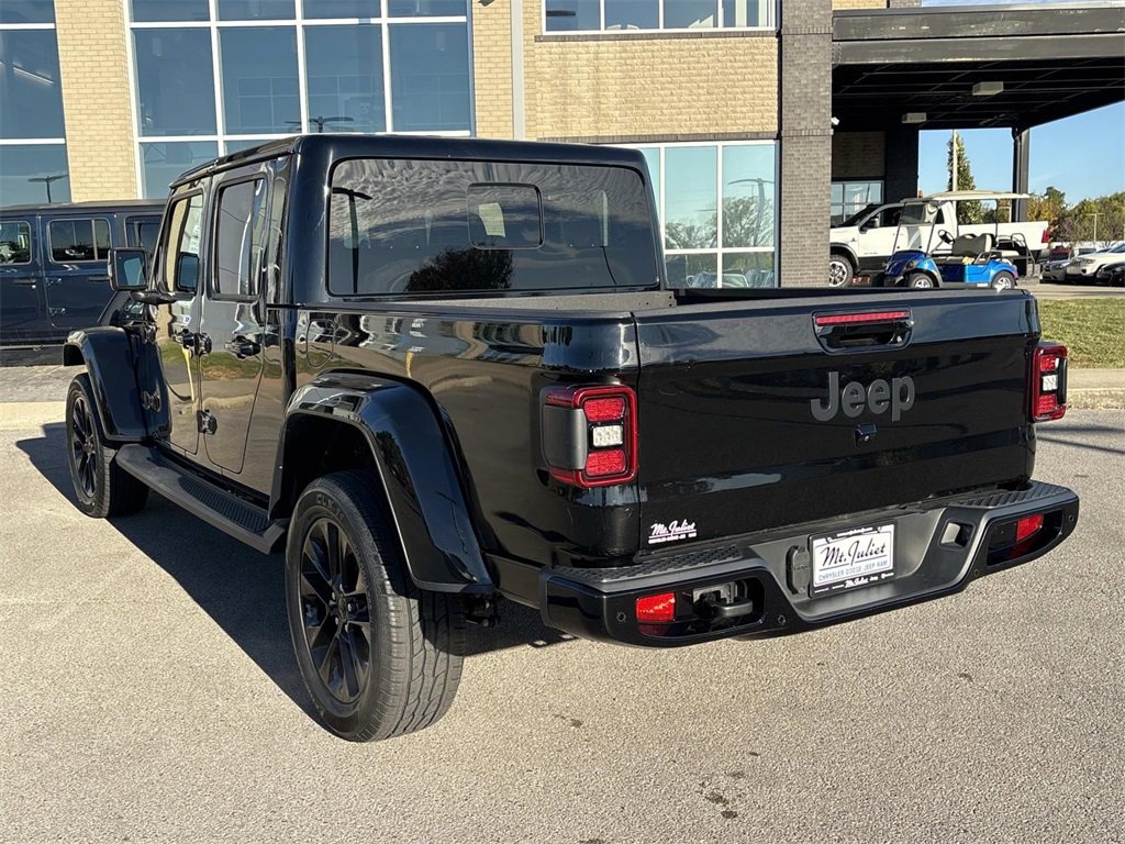 Used 2023 Jeep Gladiator Overland image 7