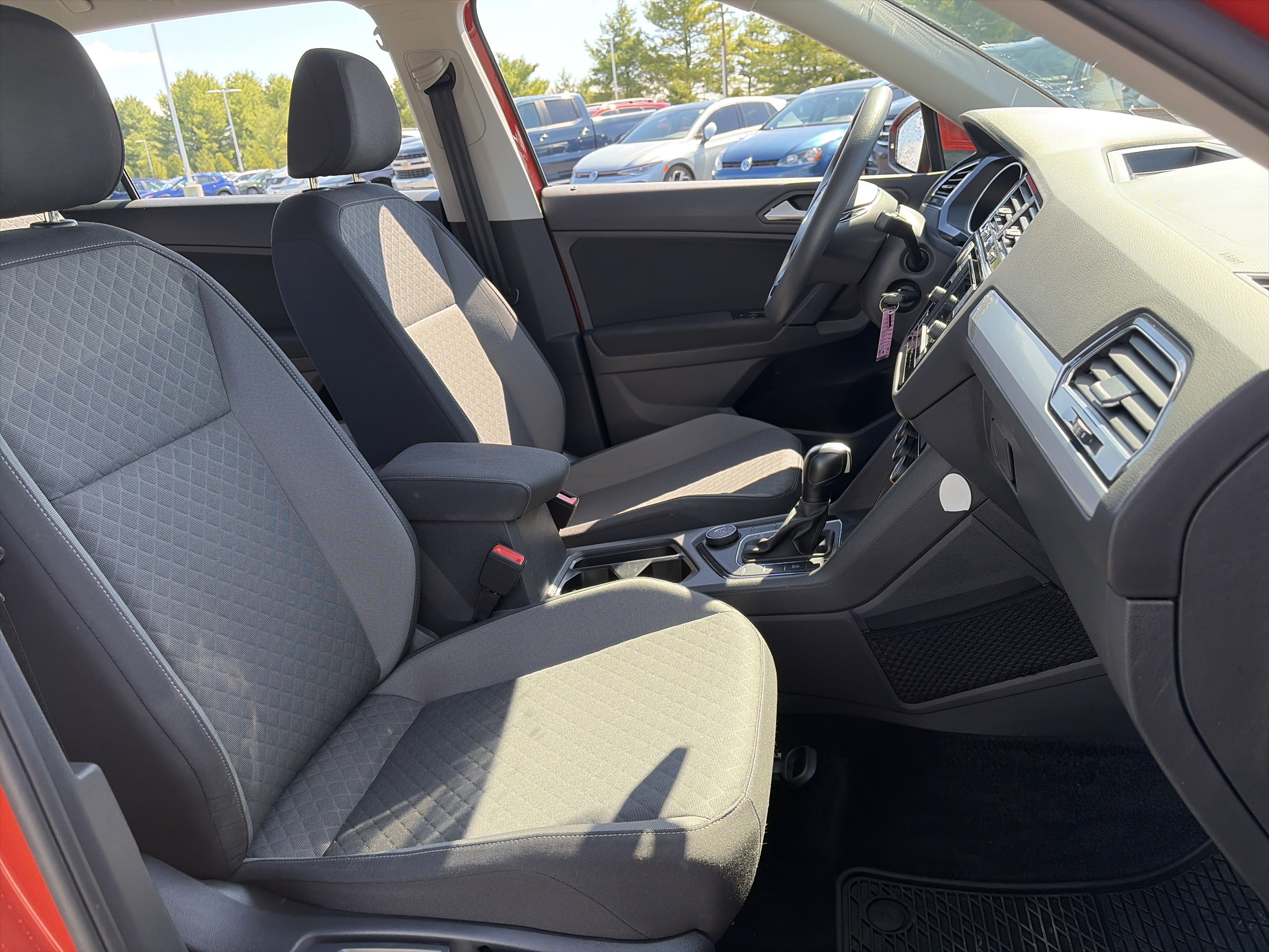 Used 2019 Volkswagen Tiguan S w/ 3rd Row Seat Package image 32