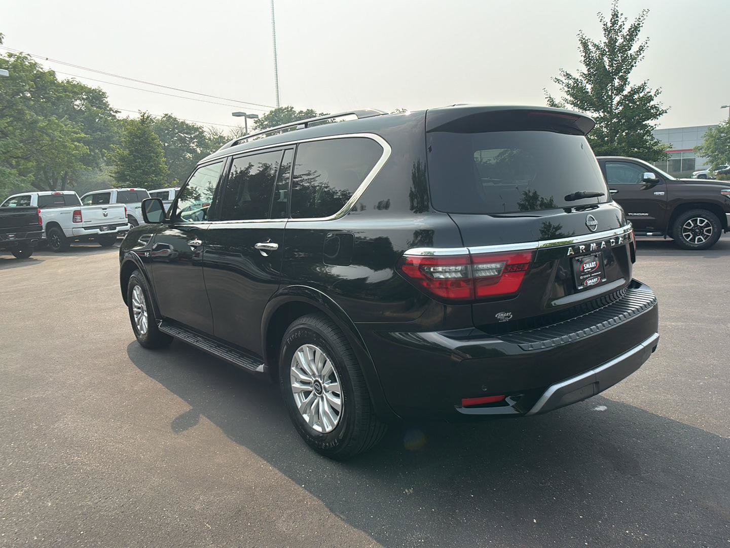 Used 2021 Nissan Armada SV AWD/4WD image 15