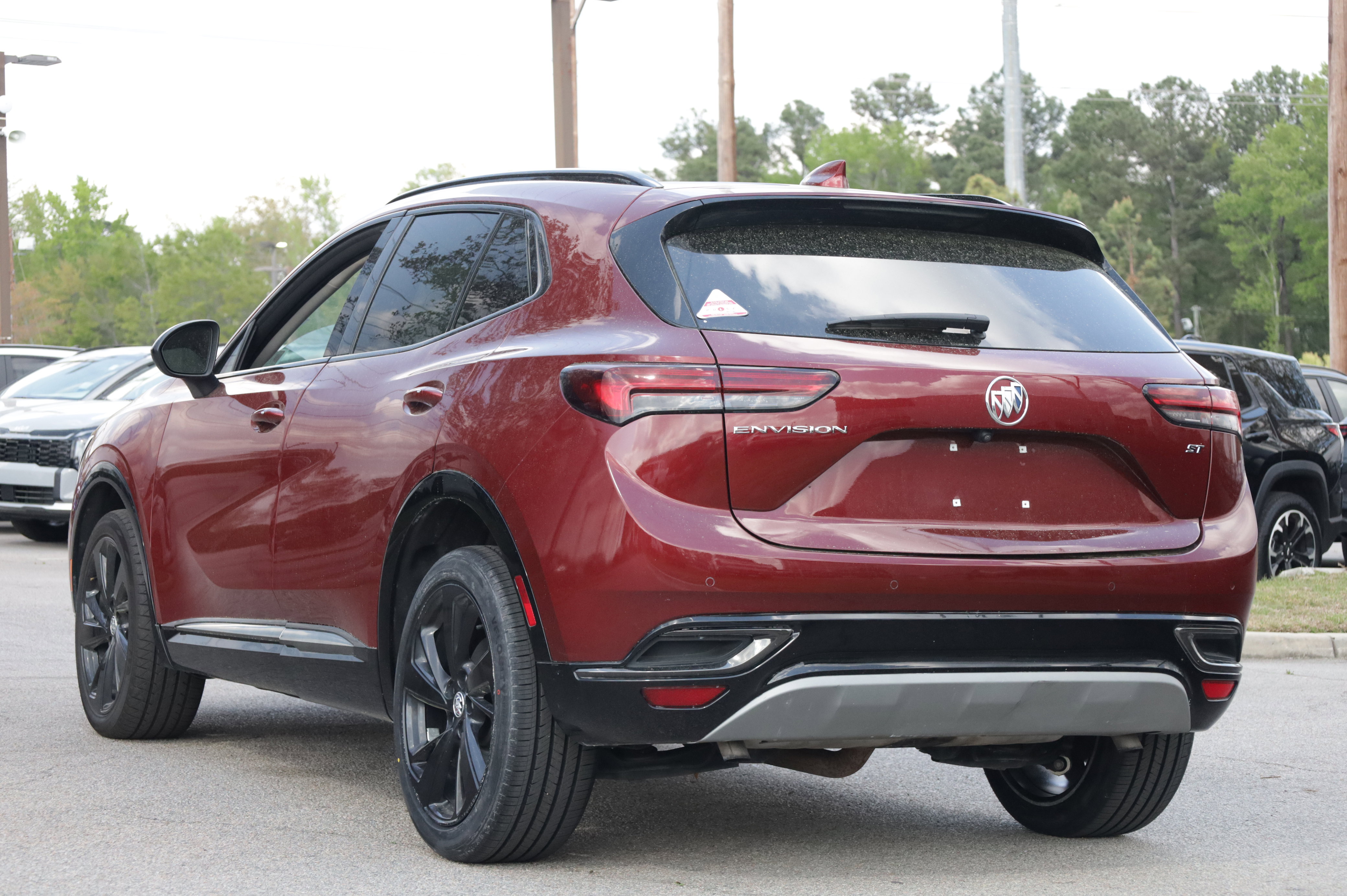 Used 2023 Buick Envision Essence w/ Sport Touring Package image 3