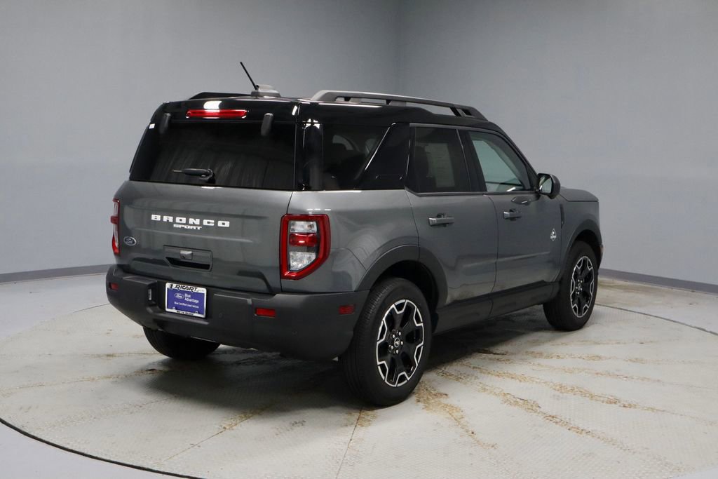Certified 2025 Ford Bronco Sport Outer Banks w/ Outer Banks Tech Package+ AWD/4WD image 12