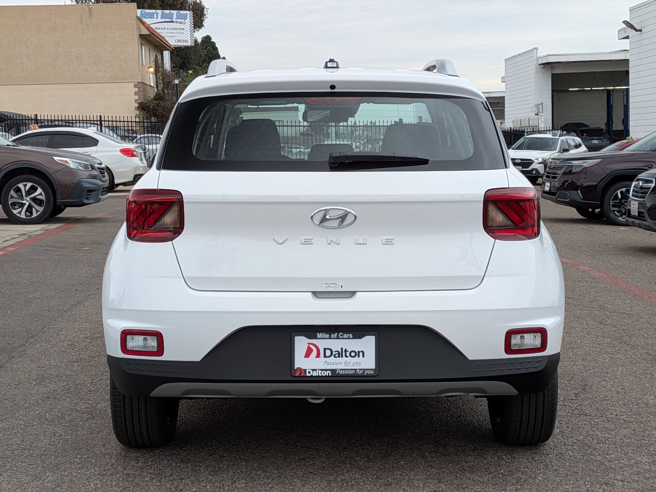 New 2026 Hyundai Venue SEL FWD image 3