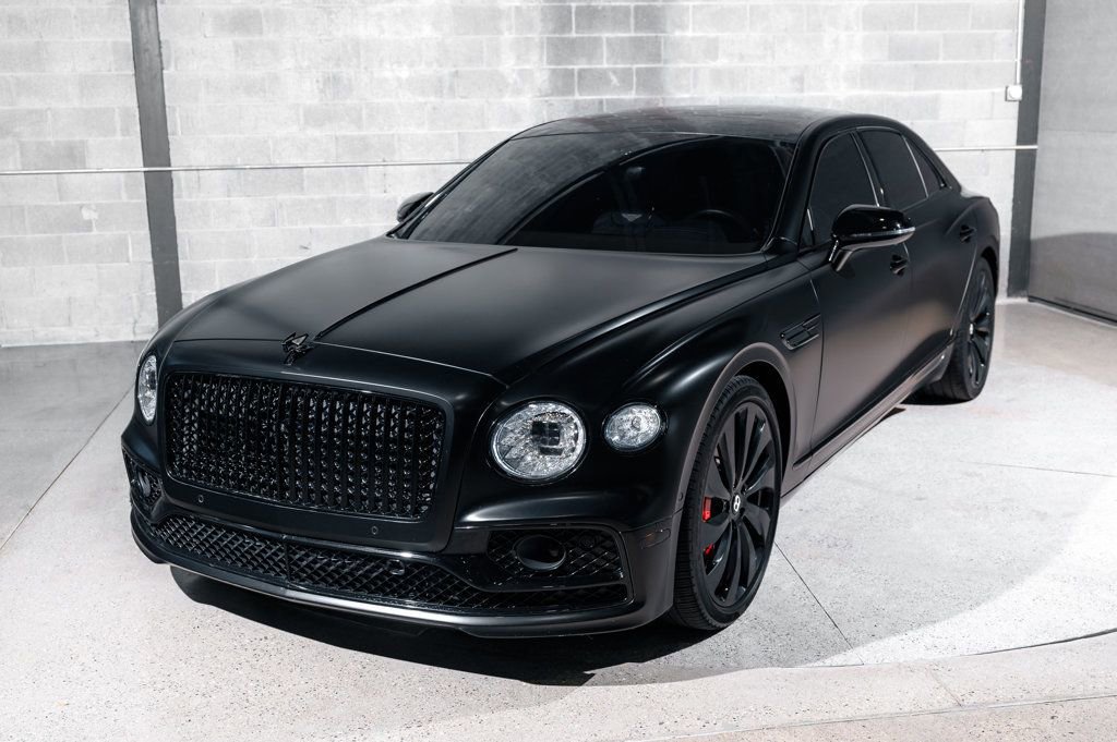 Used 2022 Bentley Flying Spur Plug-In Hybrid AWD/4WD image 36