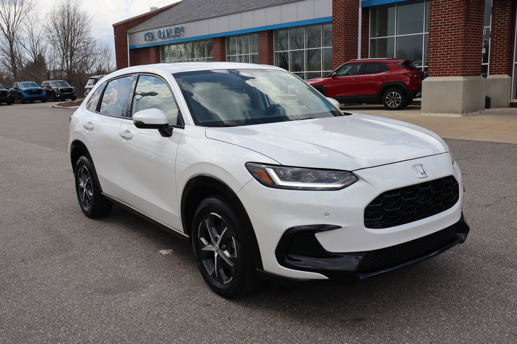 Used 2025 Honda HR-V EX-L image 3