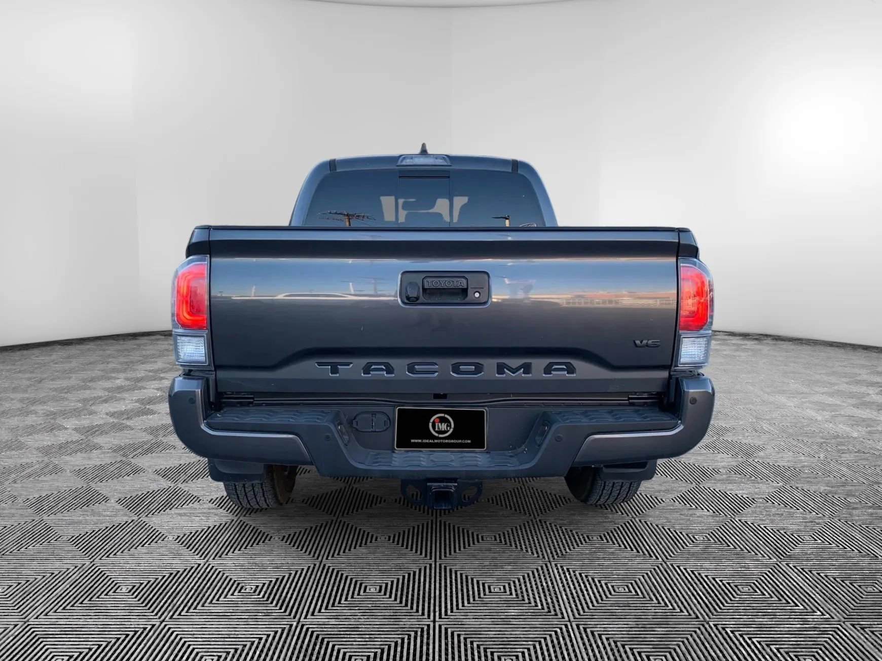 Used 2022 Toyota Tacoma TRD Sport w/ TRD Premium Sport Package image 7