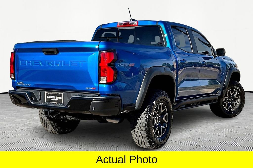 Used 2024 Chevrolet Colorado ZR2 w/ ZR2 Convenience Package III image 2