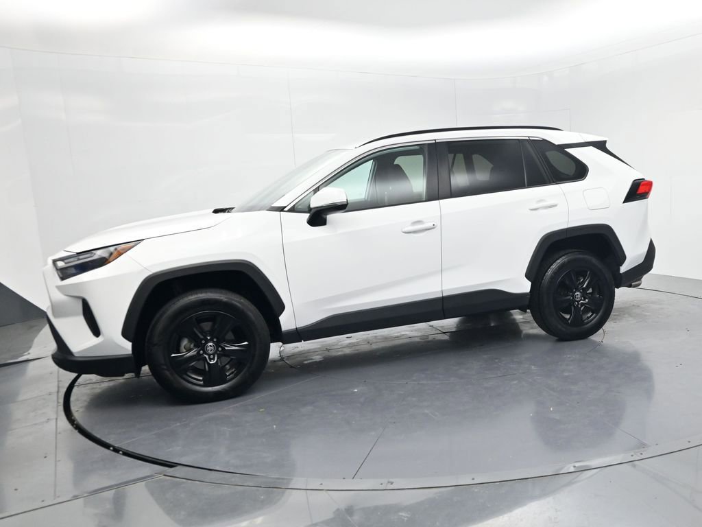 Used 2024 Toyota RAV4 XLE FWD image 4