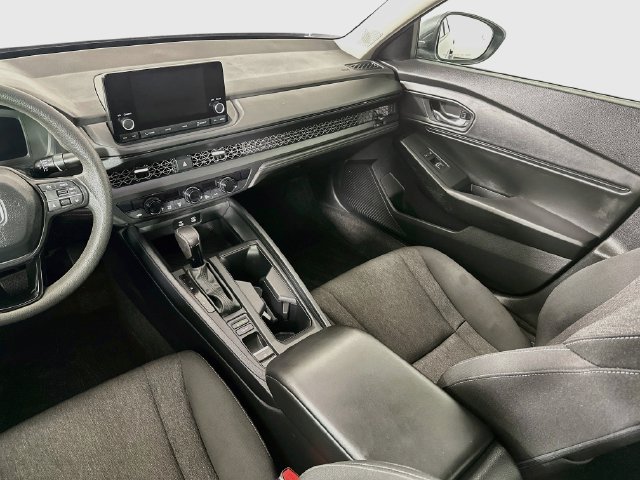 Certified 2023 Honda Accord EX image 28