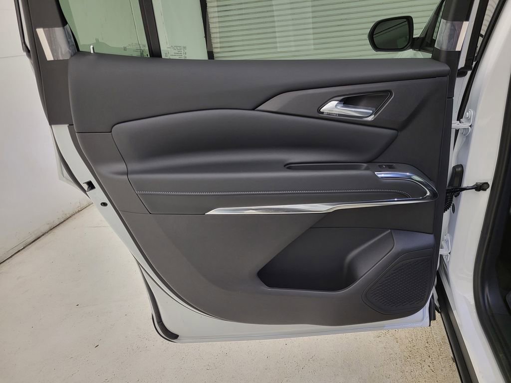 New 2026 Chevrolet Traverse LT w/ Driver Confidence Package FWD image 42