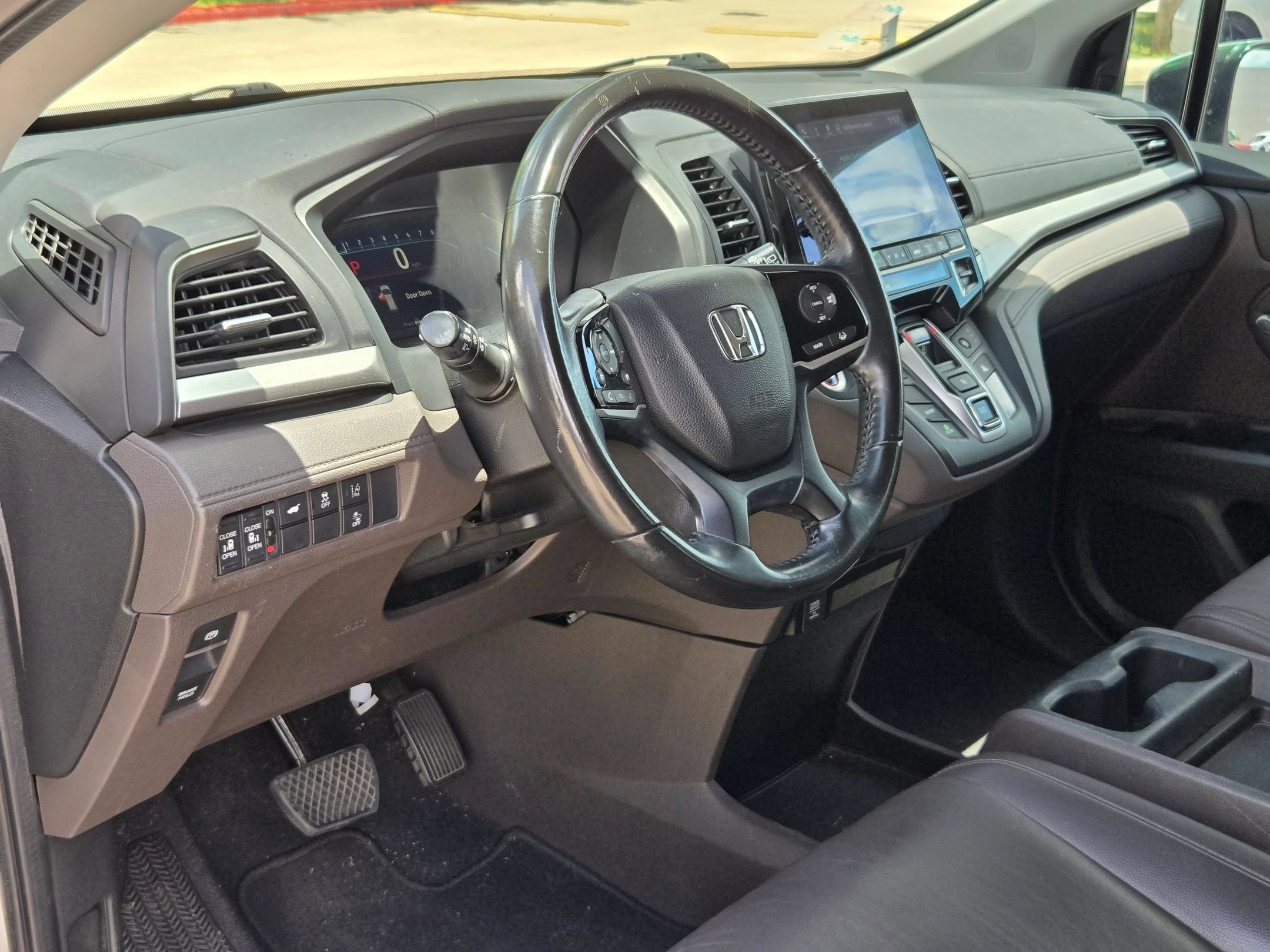 Used 2018 Honda Odyssey EX-L image 11