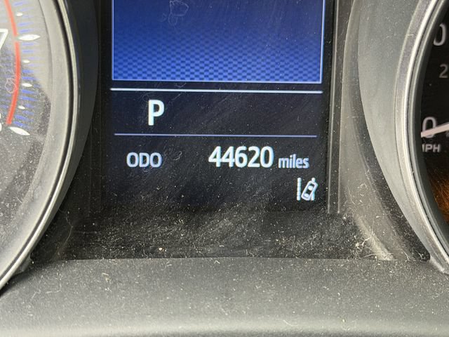 Used 2021 Toyota C-HR XLE FWD image 9