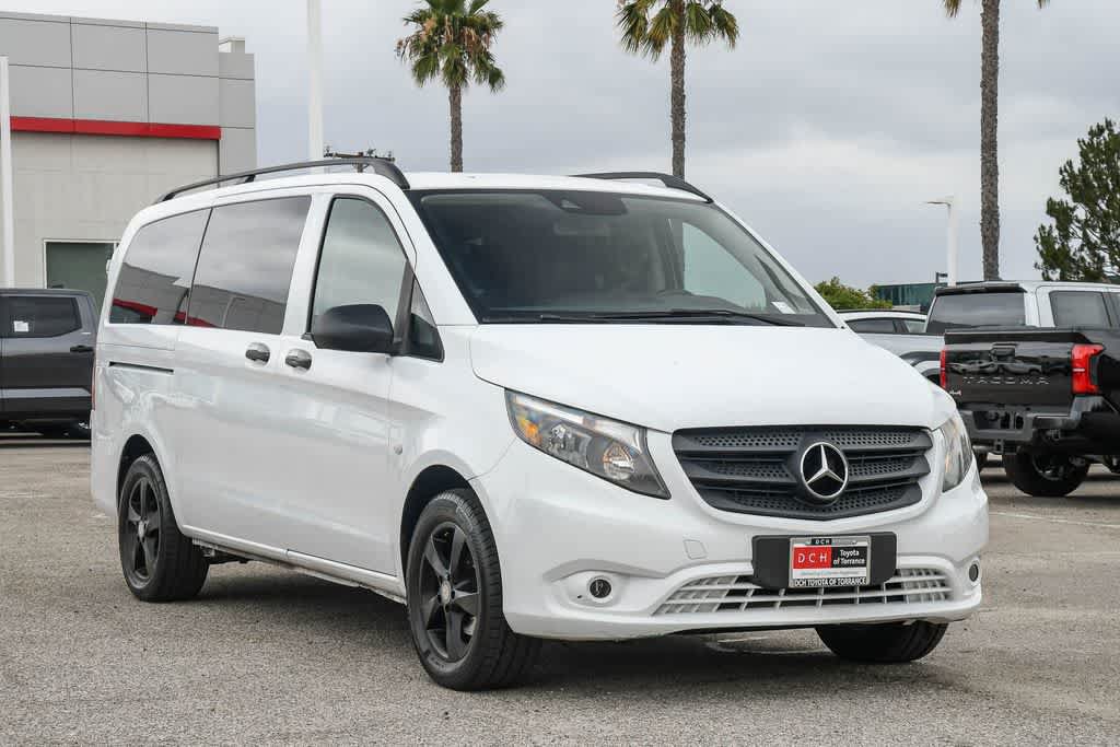 Used 2016 Mercedes-Benz Metris Passenger w/ Active Safety Plus Package image 3
