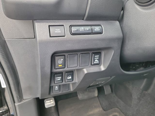 Used 2023 Nissan Frontier SV w/ SV Premium Package image 13