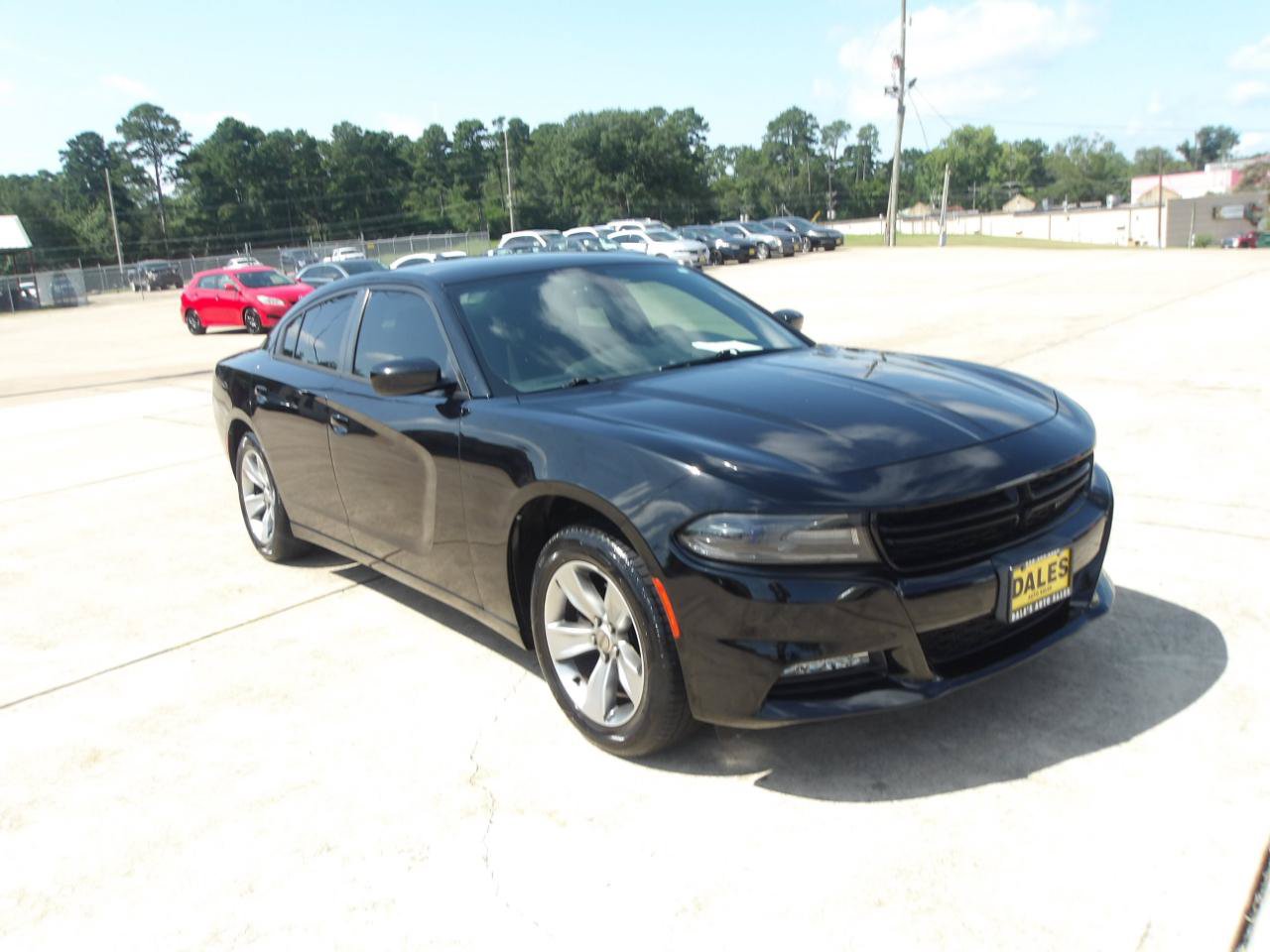 Used 2016 Dodge Charger SXT RWD image 4