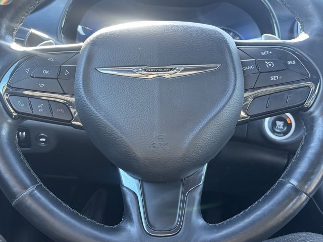 Used 2015 Chrysler 200 S w/ Comfort Group image 17