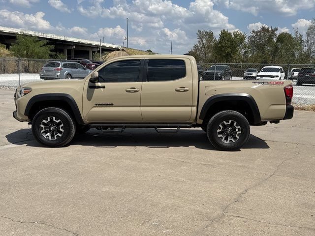 Used 2019 Toyota Tacoma TRD Off-Road AWD/4WD image 9