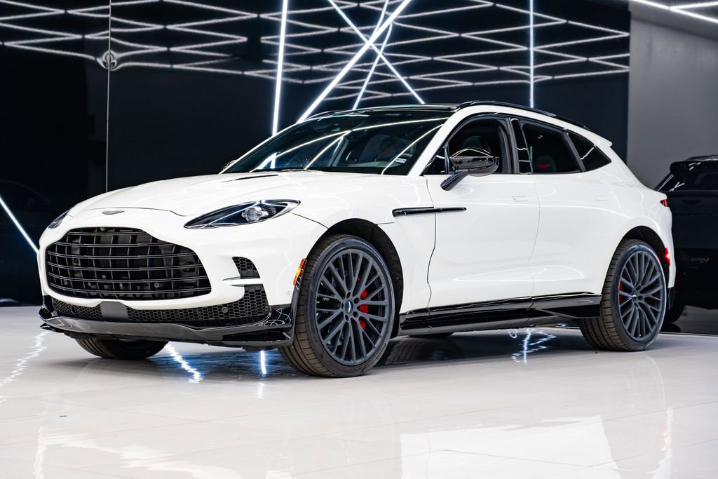 Used 2023 Aston Martin DBX 707 AWD/4WD image 3