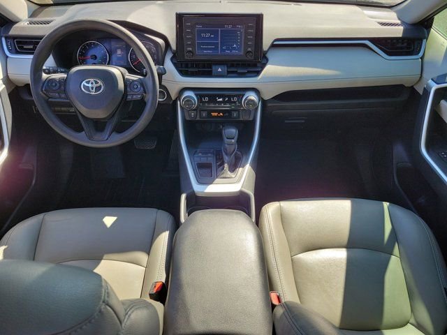 Used 2019 Toyota RAV4 XLE w/ Convenience Package image 2