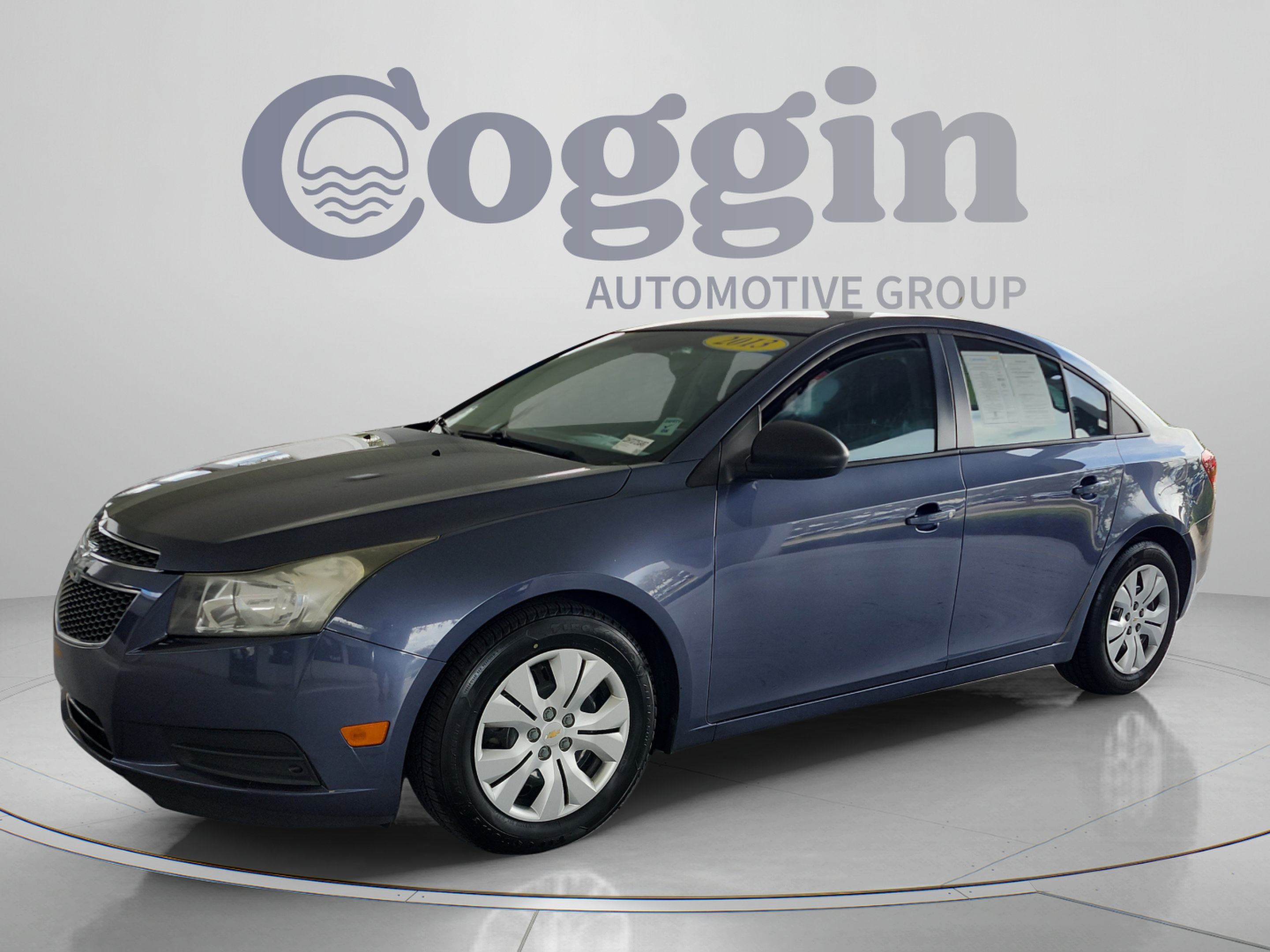 Used 2013 Chevrolet Cruze LS FWD image 1