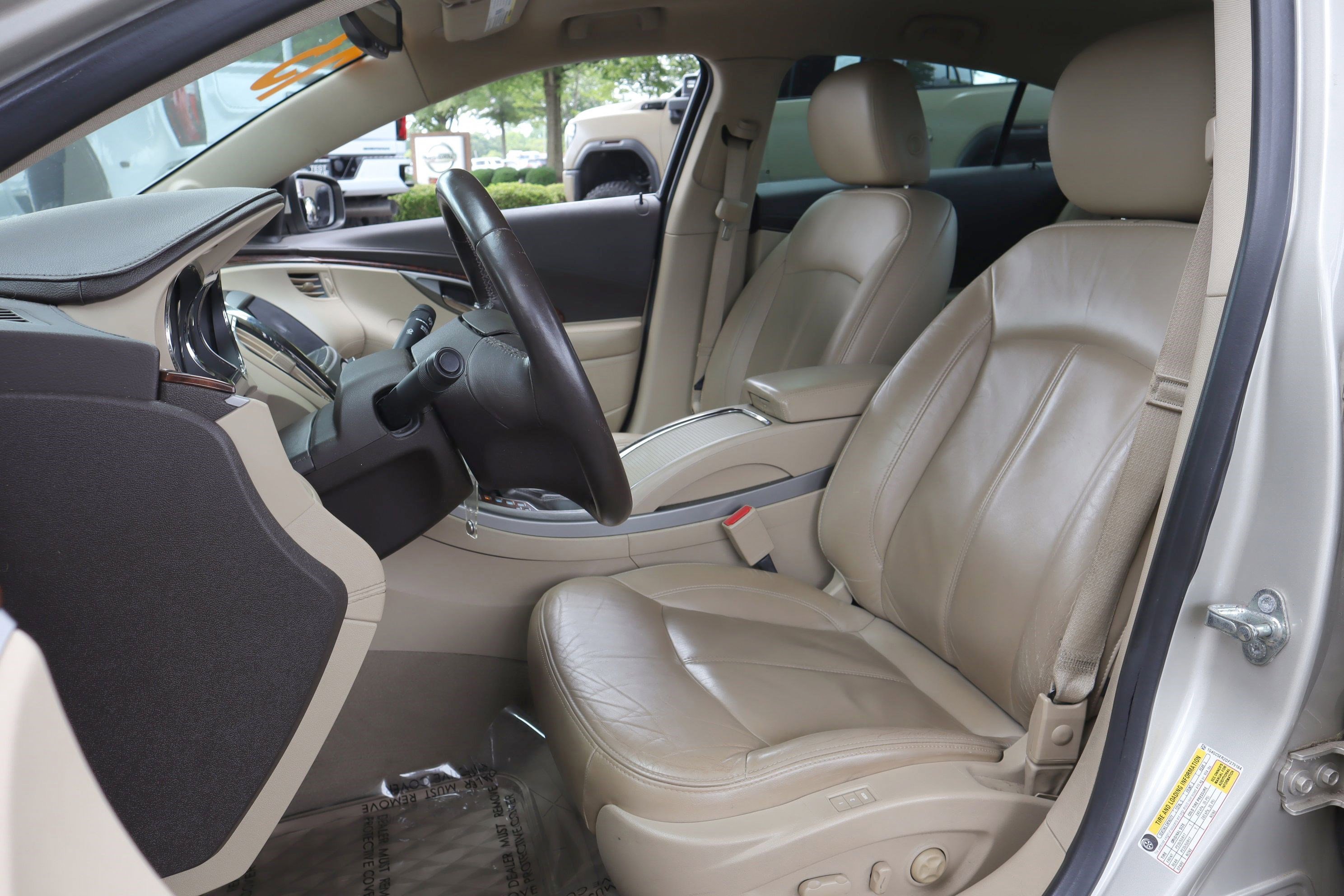 Used 2013 Buick LaCrosse Leather FWD image 8