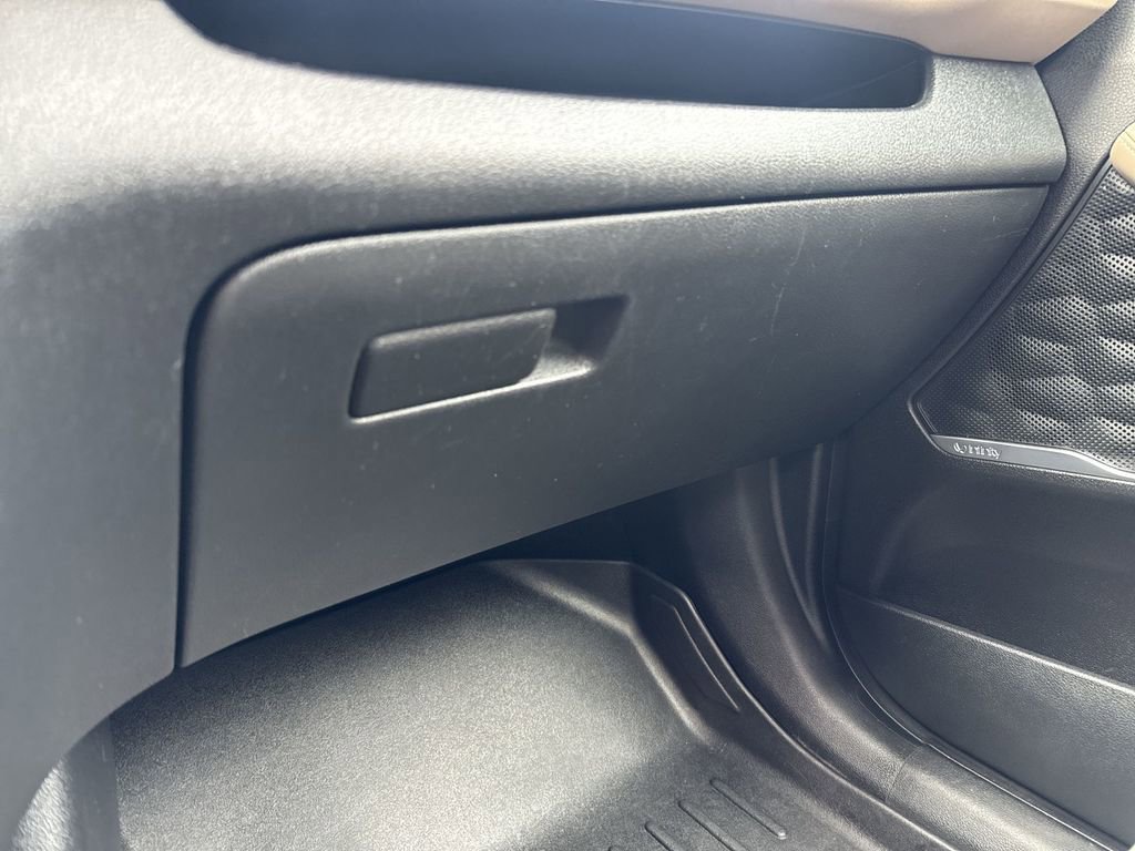 Used 2020 Hyundai Santa Fe Limited image 41