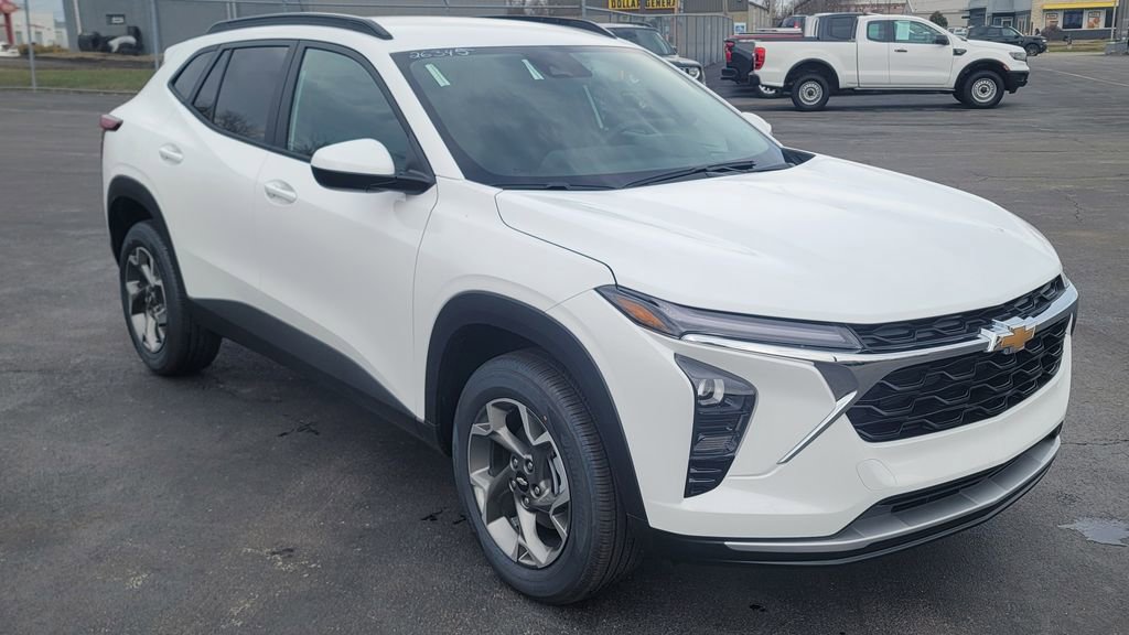 New 2026 Chevrolet Trax LT FWD image 2