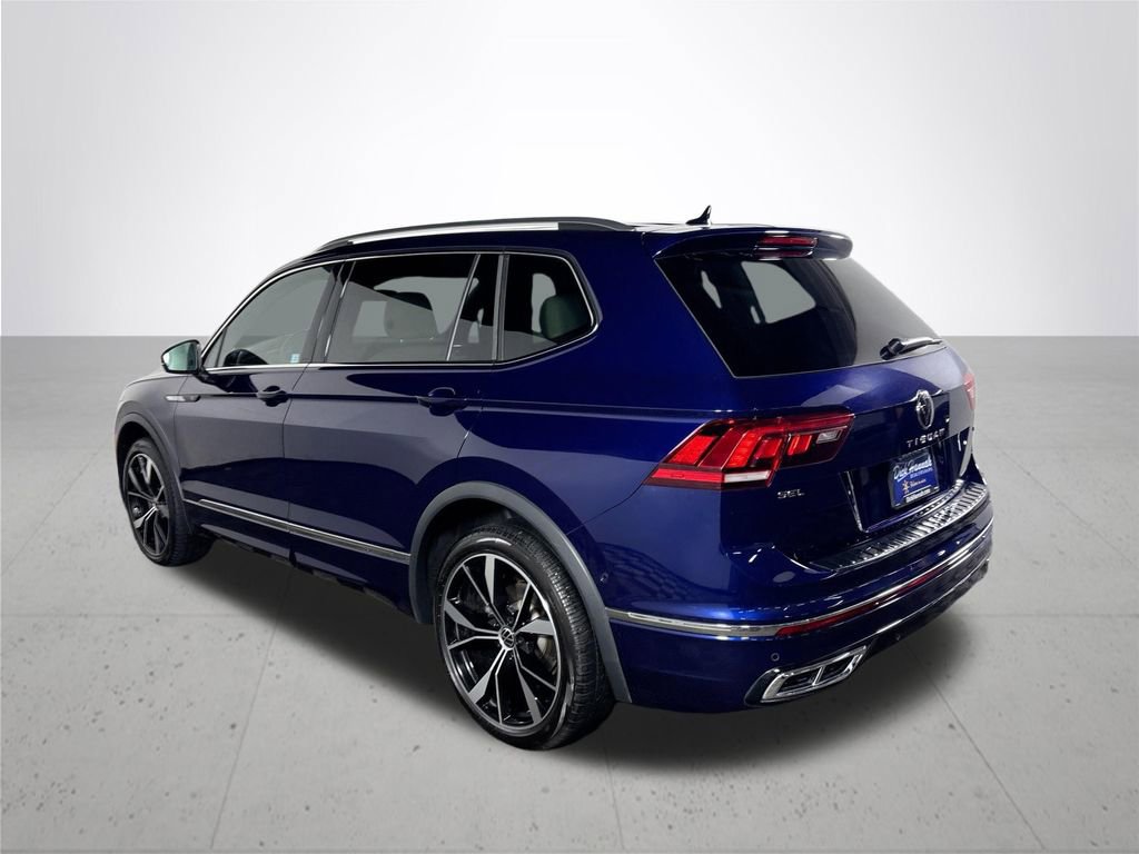 Certified 2024 Volkswagen Tiguan SEL R-Line image 8