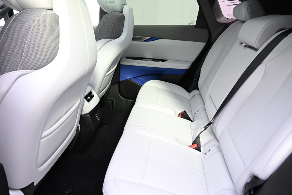 New 2025 Cadillac Optiq Luxury 1 w/ LPO, Floor Liner Package image 21