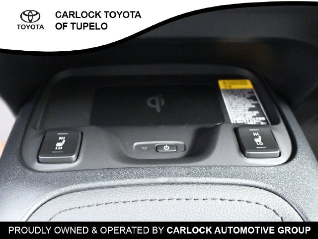 Used 2026 Toyota Corolla SE FWD image 15