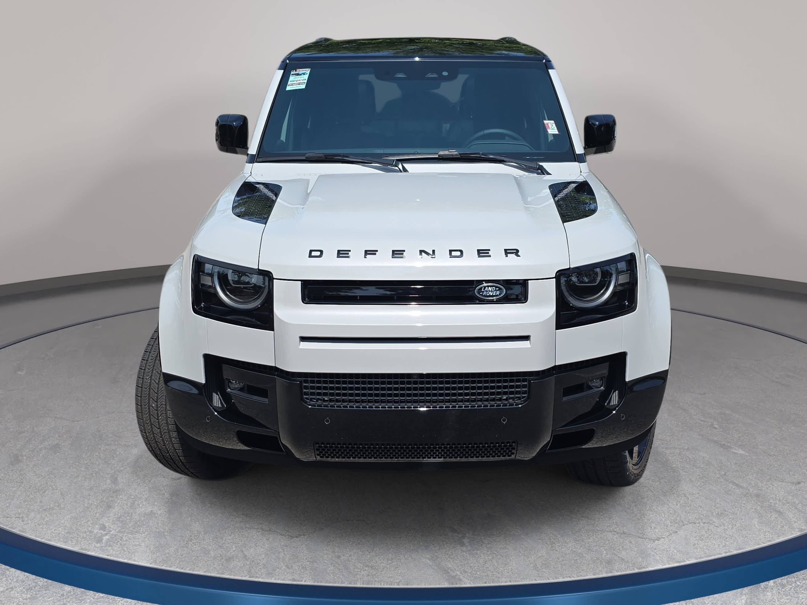 New 2026 Land Rover Defender 110 X-Dynamic SE AWD/4WD image 2