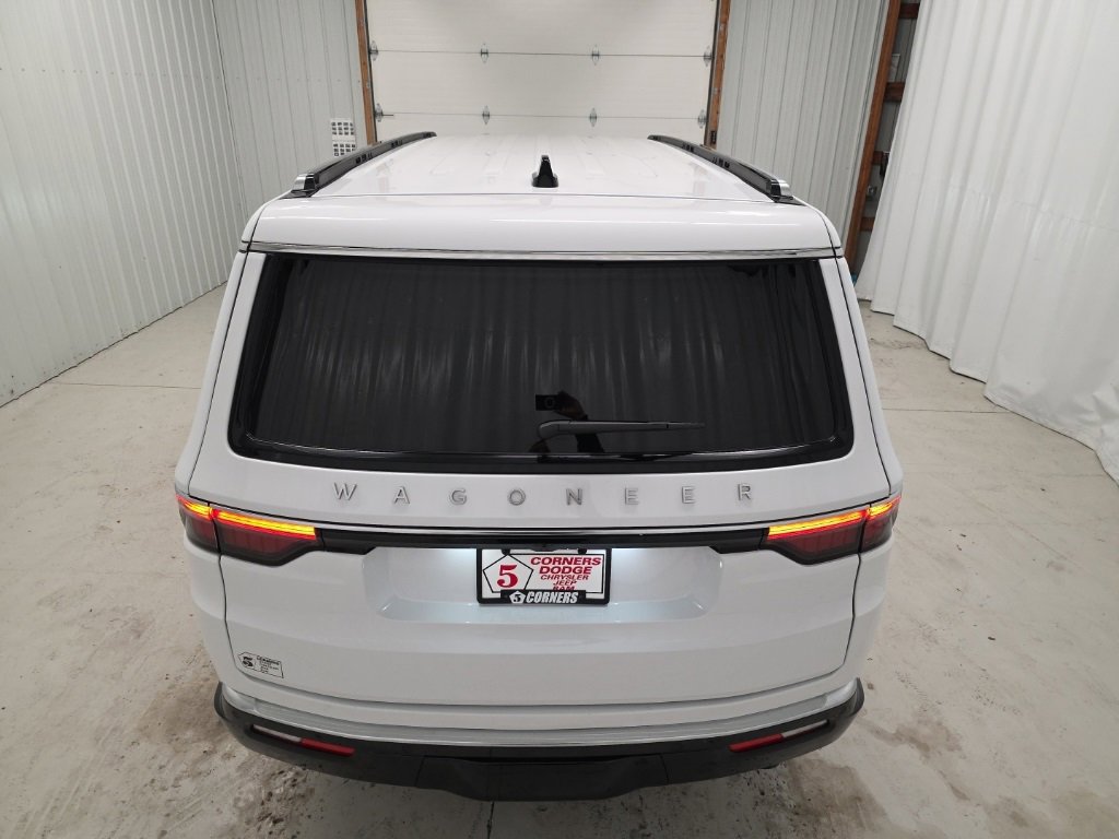 Used 2025 Jeep Wagoneer L Series II image 5