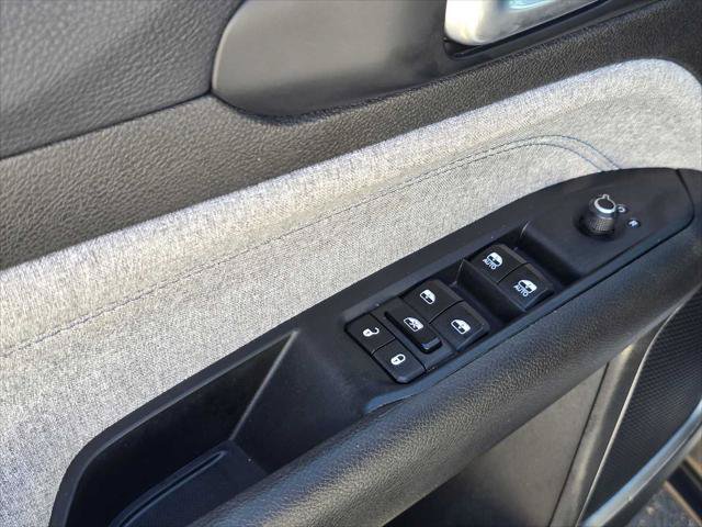 Used 2024 Jeep Compass Latitude AWD/4WD image 22