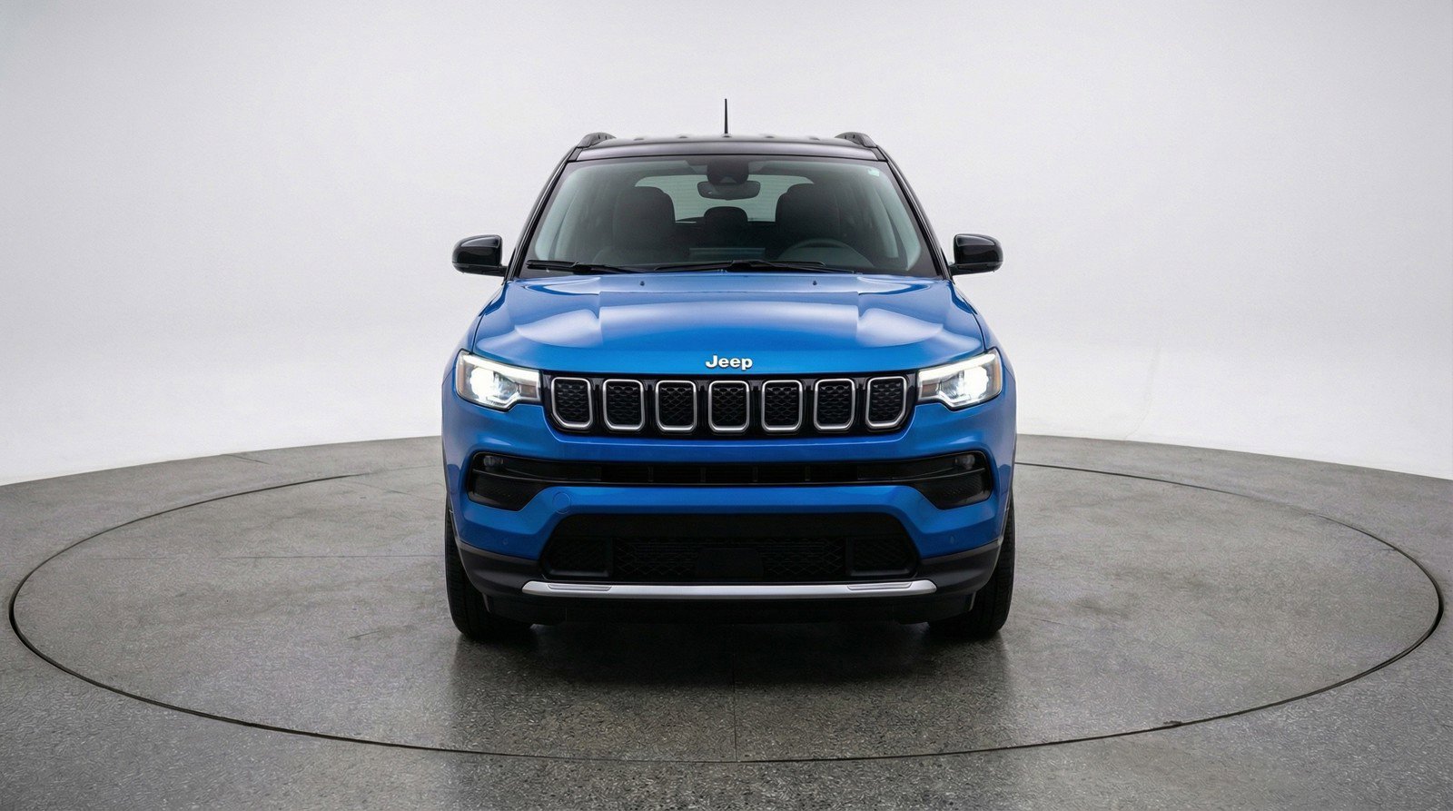 Used 2025 Jeep Compass Limited image 2