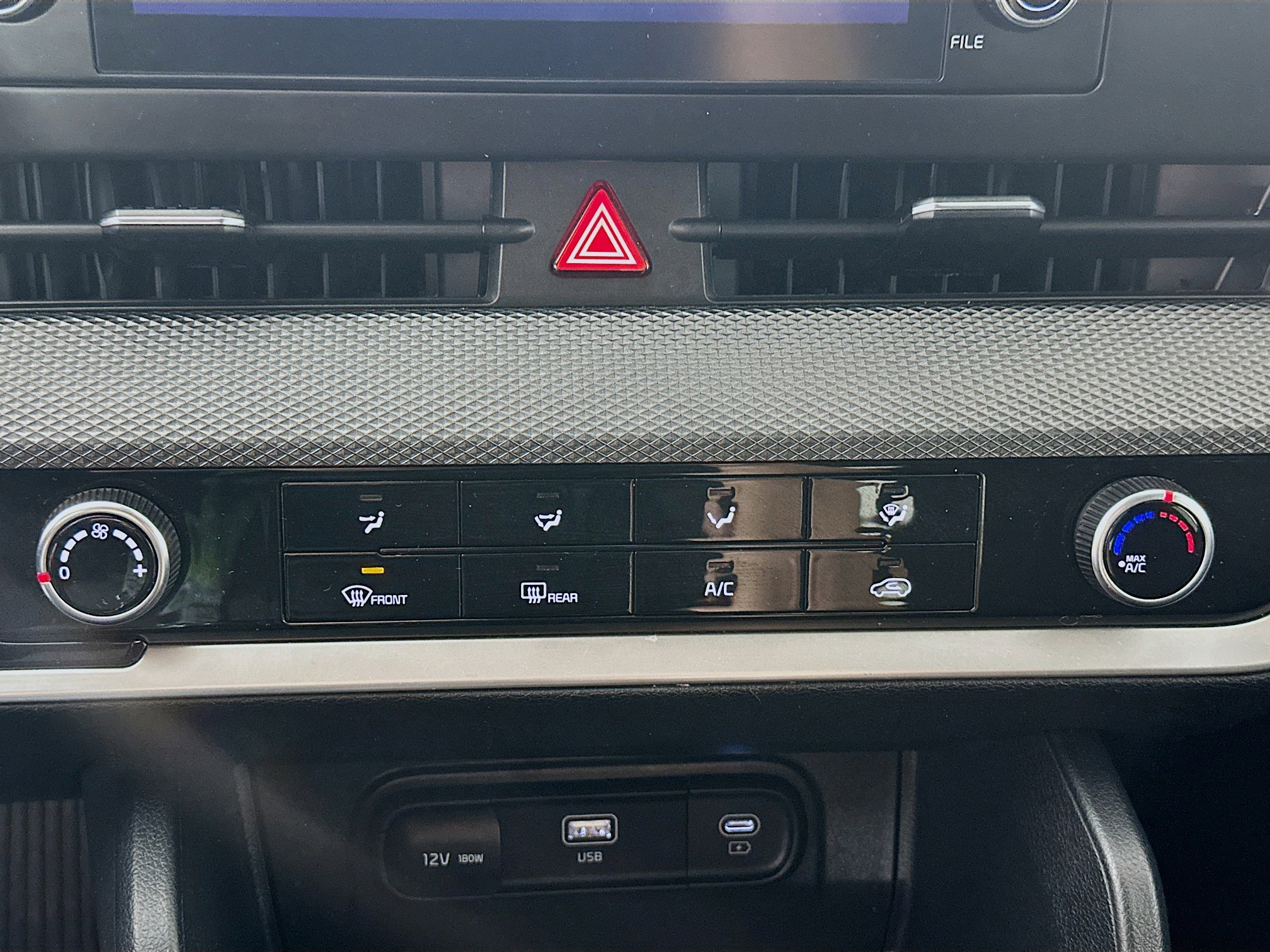 Used 2024 Kia Sportage LX image 22