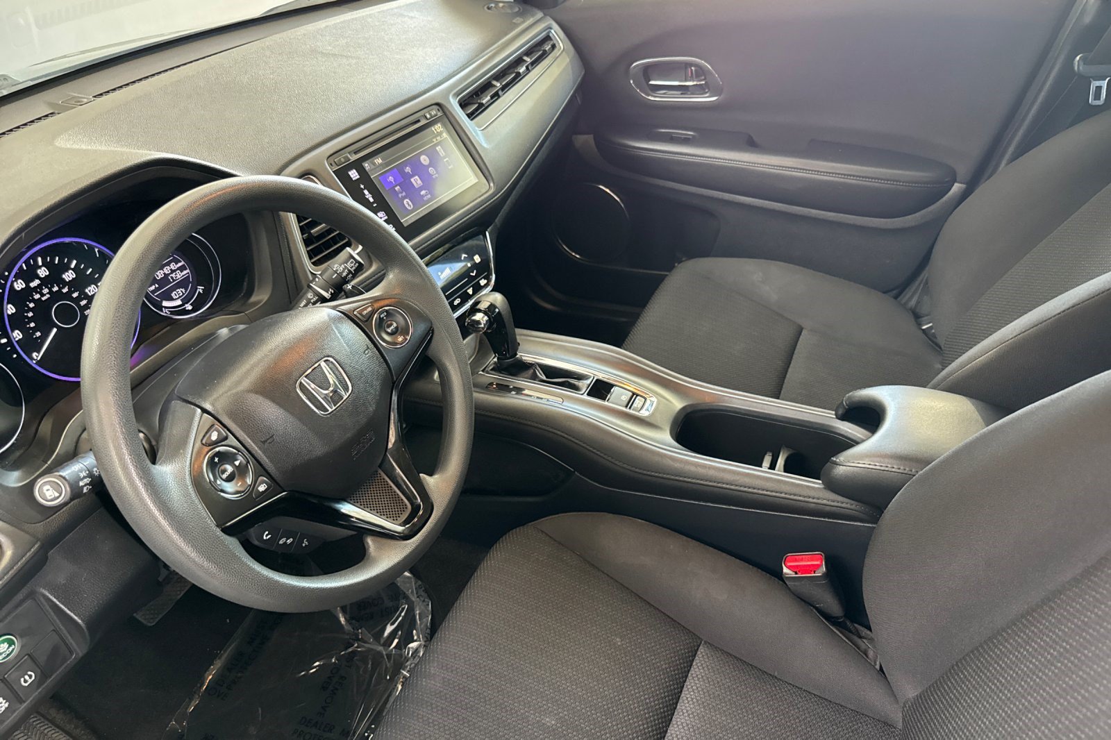 Used 2018 Honda HR-V EX image 11