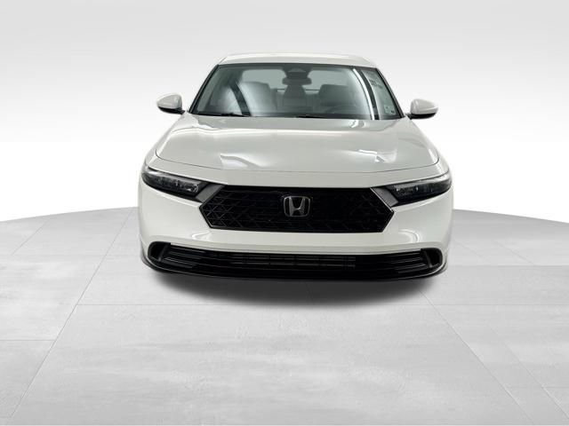 Certified 2025 Honda Accord LX image 3