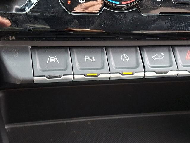 Used 2022 GMC Sierra 1500 AT4X image 26