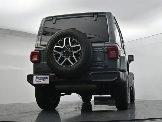 Used 2024 Jeep Wrangler Unlimited Sahara w/ Safety Group AWD/4WD image 43