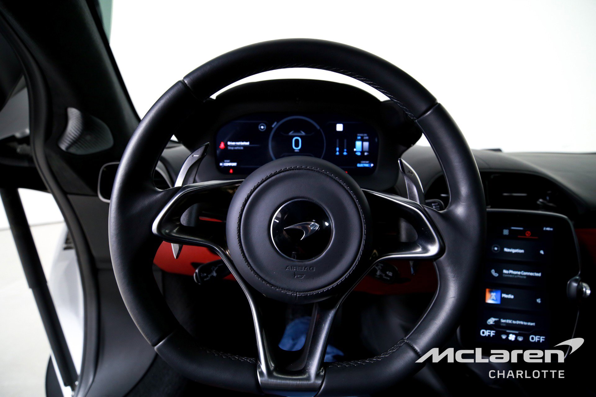 Used 2024 McLaren Artura image 15