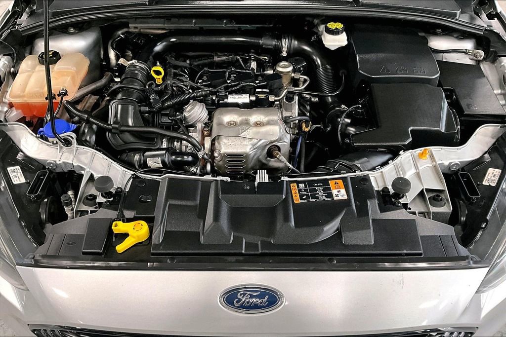 Used 2017 Ford Focus SE image 9